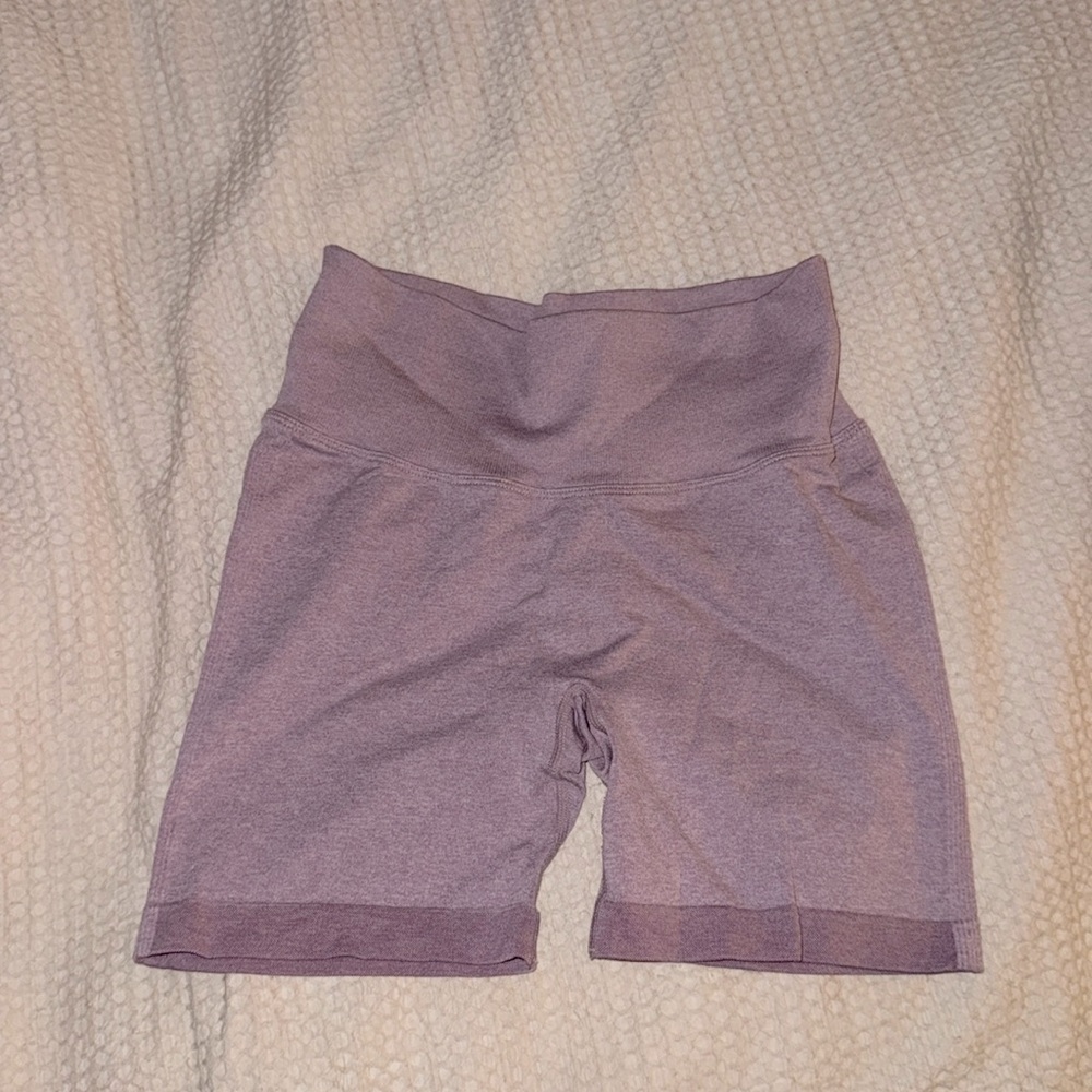 PCHEEBUM scrunch booty bike shorts
